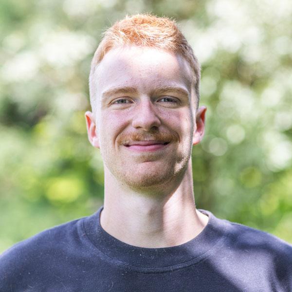 Noah in der Natur - Wasserfilteroase Crew