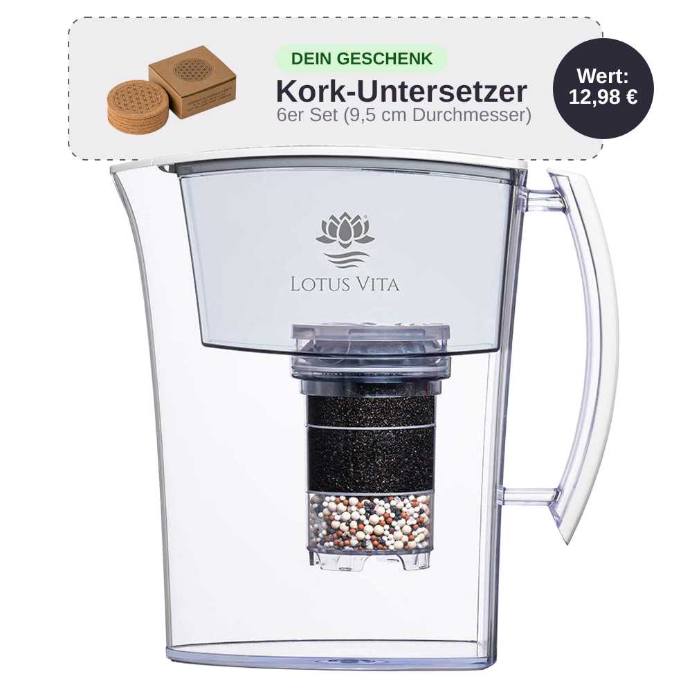 Lotus Vita Filterkanne Lotus Weiß Matt mit gratis 6er-Set Kork Untersetzer